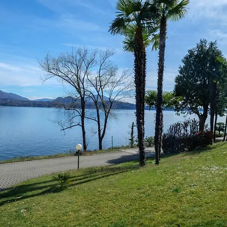 Acqua Apartment Stresa